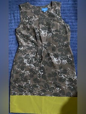 Simply Vera Vera Wang Olive Floral Midi Dress with Chartreuse Hem